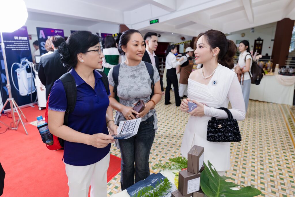 Hội thảo khoa học ‘Tái sinh làn da và điều hòa sắc tố’