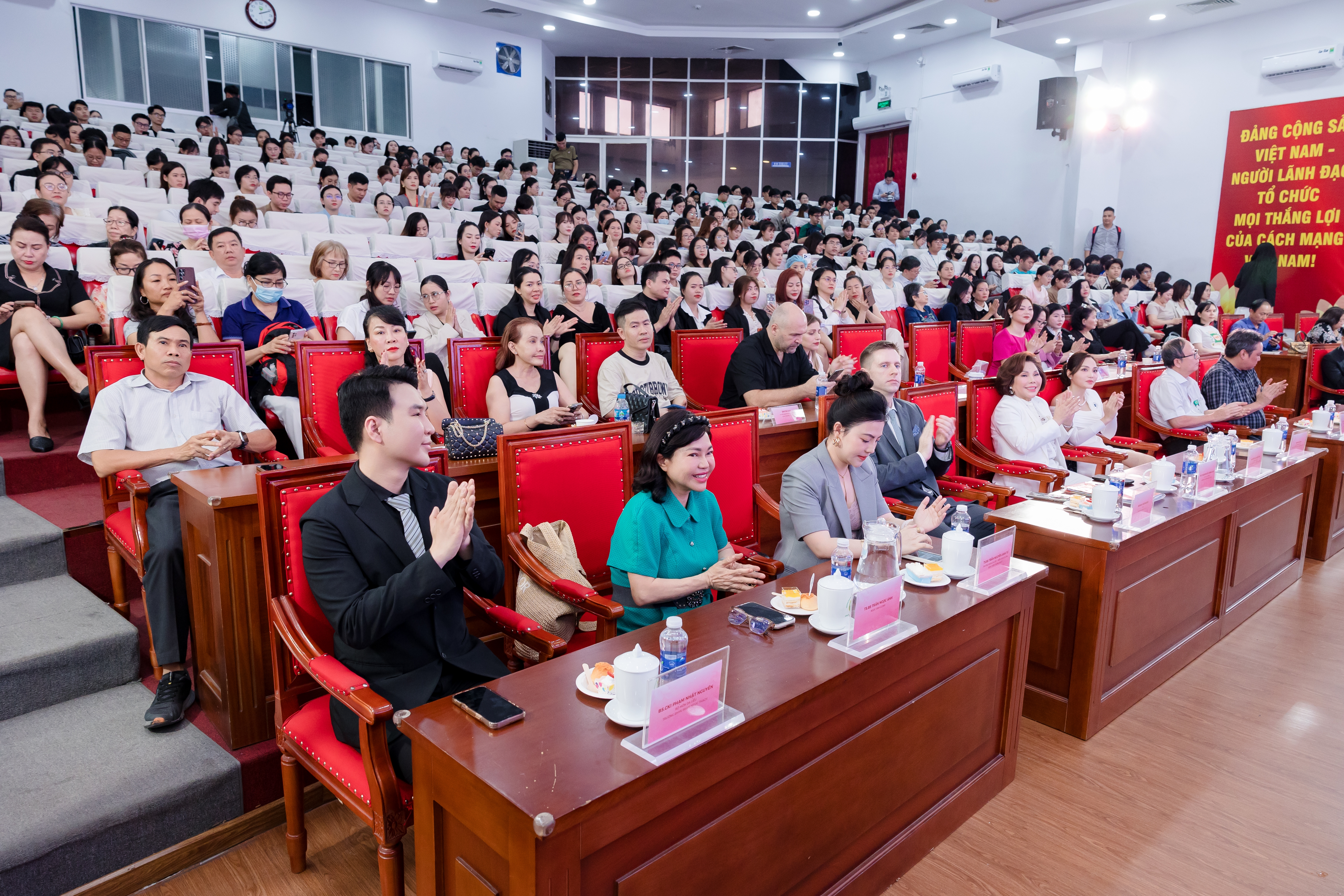 Từ Giá Trị Khoa Học Đến Ứng Dụng Thực Tiễn Trong Điều Trị Da Chuyên Sâu